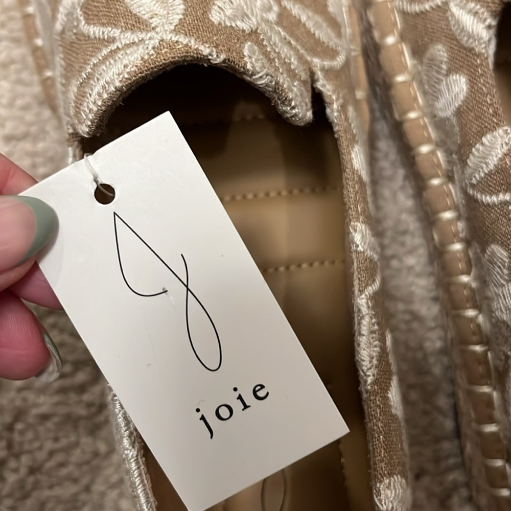NWT Joie slip on floral shoes color-tan/white.🤎🤍 - Picture 5 of 7